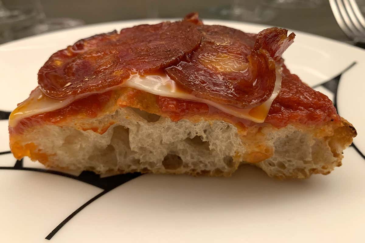 Da Confine la pizza di cucina incontra le Magnum di Veuve Clicquot