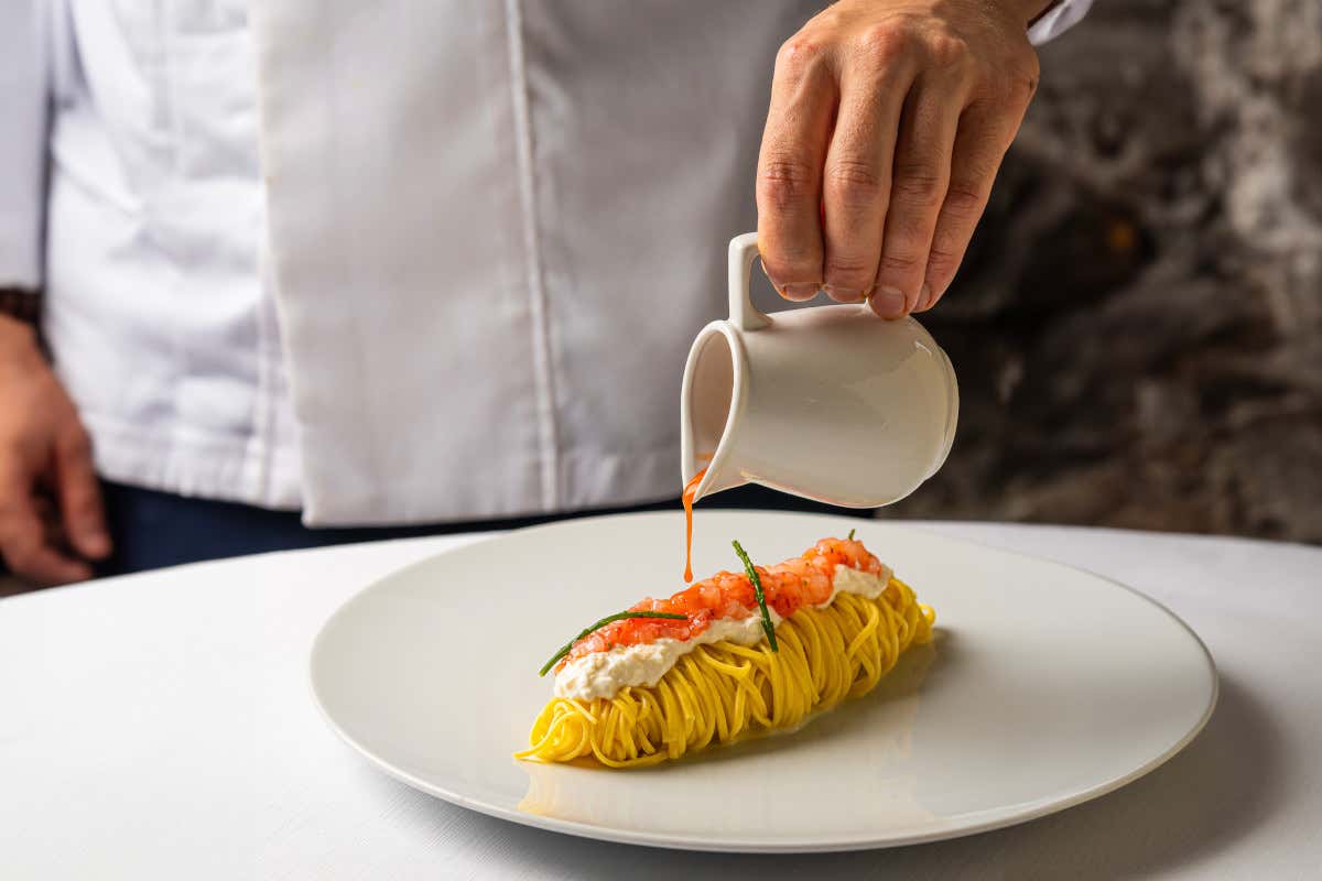 Pane caldo e pochi tavoli: siamo al ristorante Vecchio Ponte di Bracciano
