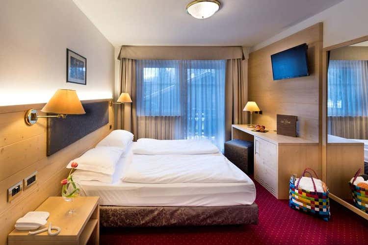 Una camera dell'albergo (Una Perla a 4 stelle nel cuore della Val di Fassa)