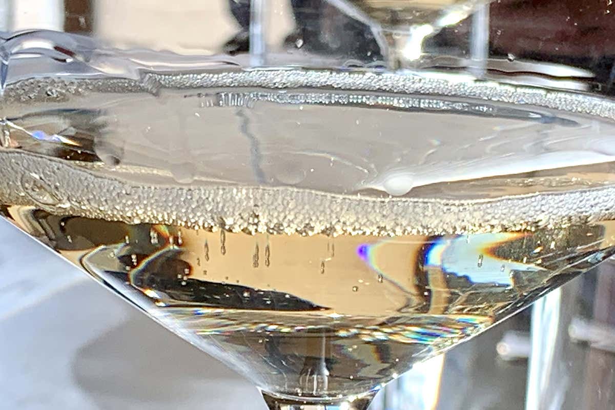 L'invitante freschezza di Blauen Moser Trento presenta Blauen Blanc de Noirs Extra Brut 2015