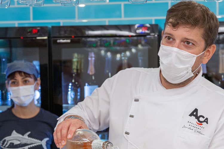 Lucio Mele  -I social fanno volare i ristoranti E Forbes cita il caso Pescaria