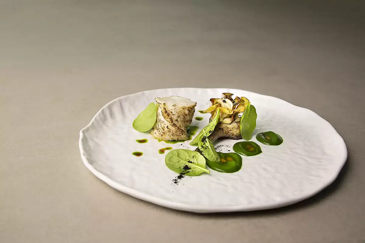 Pescatrice BBQ con carciofo glassato Tutta l’arte di Luca Landi nel nuovo menu de Il Lunasia