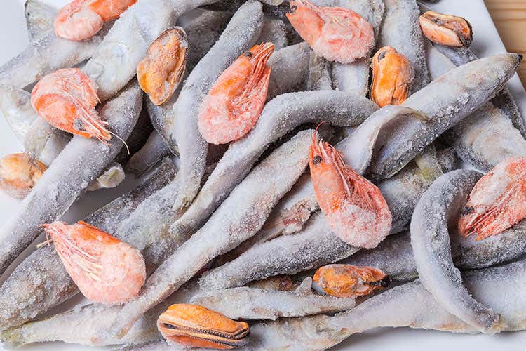 Boom per il pesce surgelato e in scatola - Ristoranti chiusi e Gdo spingono il pesce surgelato e in scatola