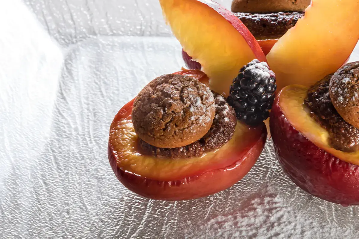Pesche, amaretti e cacao Pesche, amaretti,cacao