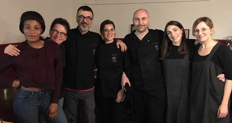 (I #pescidiversi di Luca e Isabel Pane e panelle sotto i portici di Bologna) (I #pescidiversi di Luca e Isabel Pane e panelle sotto i portici di Bologna)
