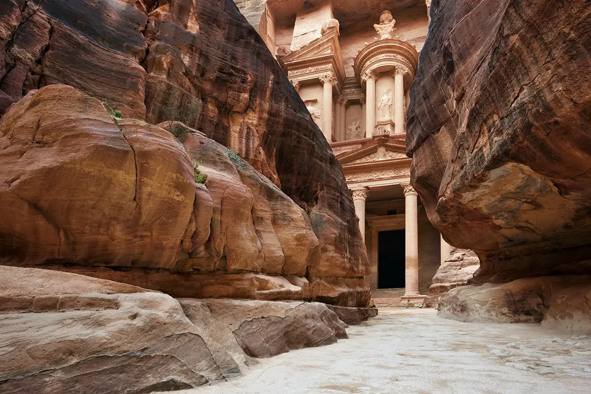 Morto un turista italiano a Petra caduto da un sentiero chiuso al transito