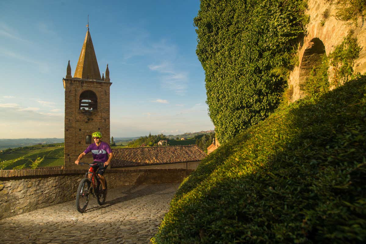 Cicloturismo sempre più sostenibile: i Green Road Award premiano la Liguria