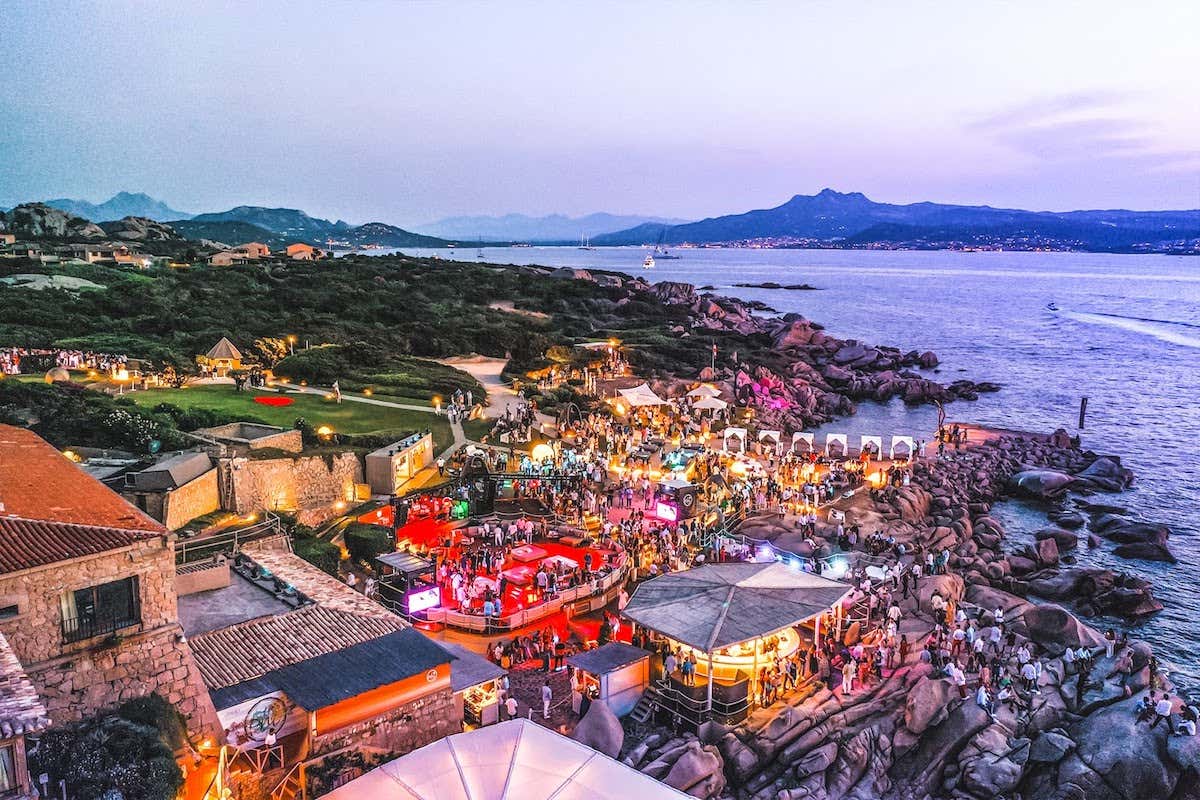 Cibo, musica e mare: ecco 5 beach club da non perdere nel mondo