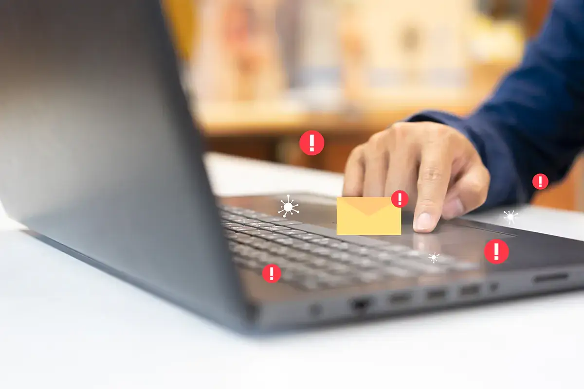 Non aprite quella mail False email dall'Agenzia delle Entrate: non apritele, contengono file malevoli