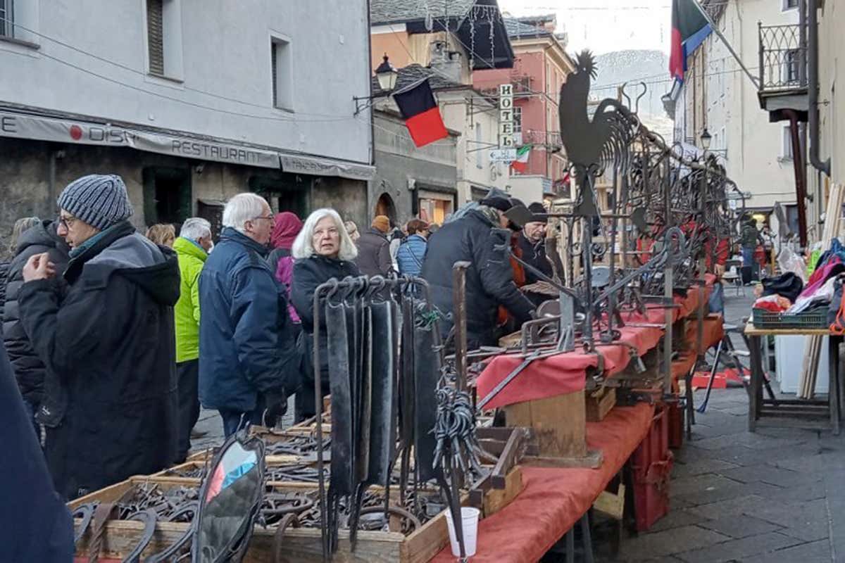 Sant’Orso 2026: oltre mille artigiani e sapori valdostani in centro ad Aosta Sant’Orso 2026: oltre mille artigiani e sapori valdostani in centro ad Aosta