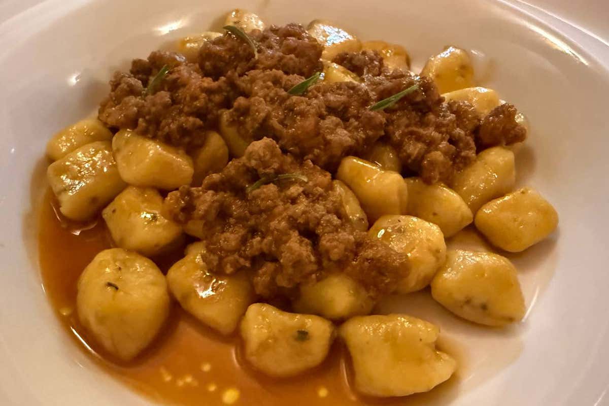 Toscana non solo da cartolina: il relais tra vigneti, orto e pici al ragù