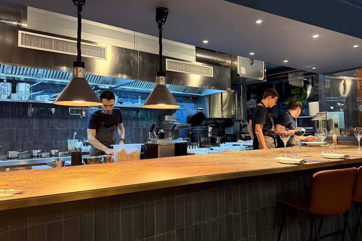 Il ristorante che cucina “nudo”: materia prima e identità nel cuore di Porta Romana