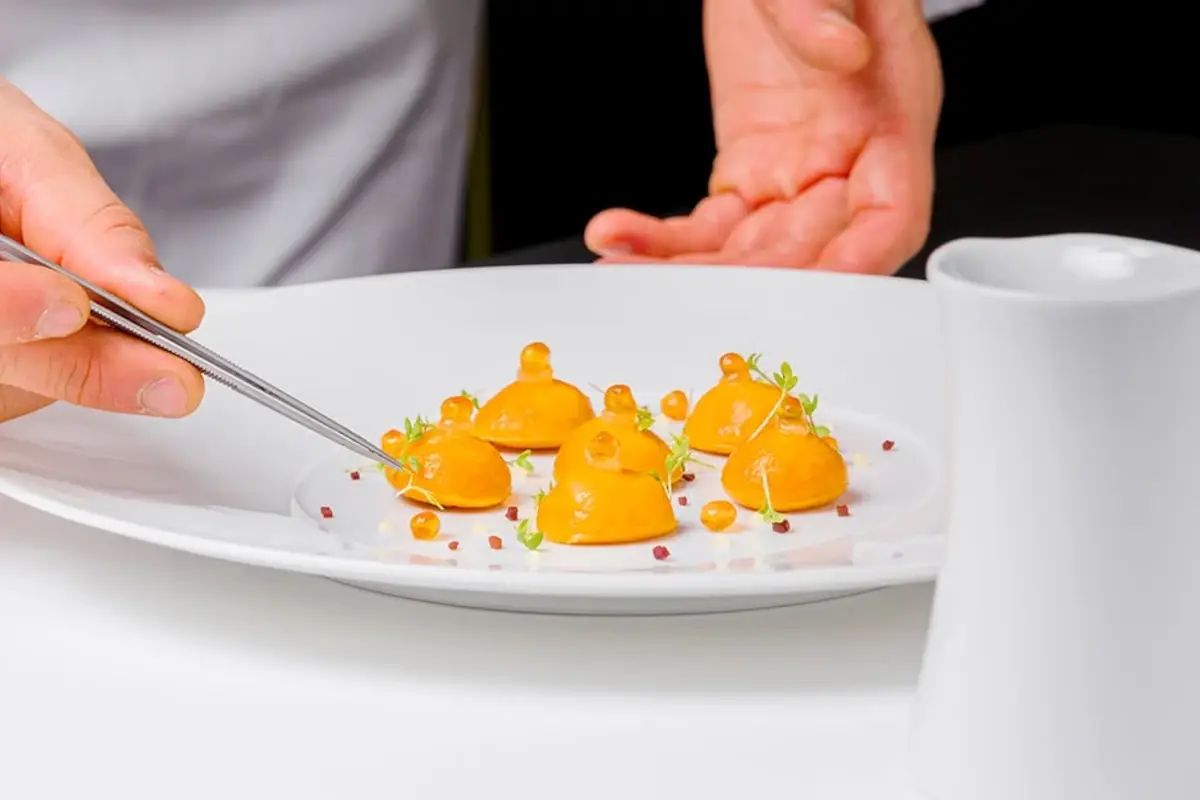 Piatti della locanda Margon Le bollicine di Ferrari incontrano la cucina di Edoardo Fumagalli