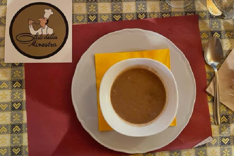 Alcuni dei piatti del pranzo di fine anno del Club della Minestra Evviva la minestra e i suoi adepti