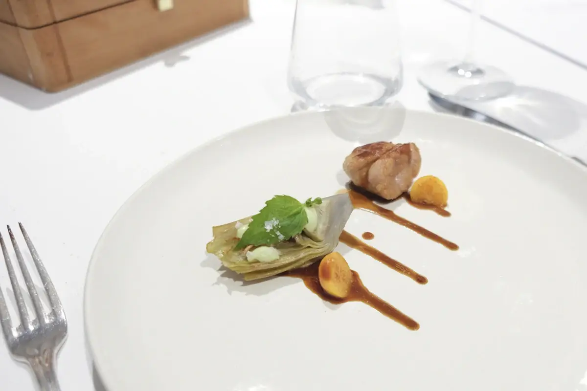 Animella, carciofo, liquirizia e menta Ristorante Il Moro, la Sicilia e il Mediterraneo nel cuore di Monza