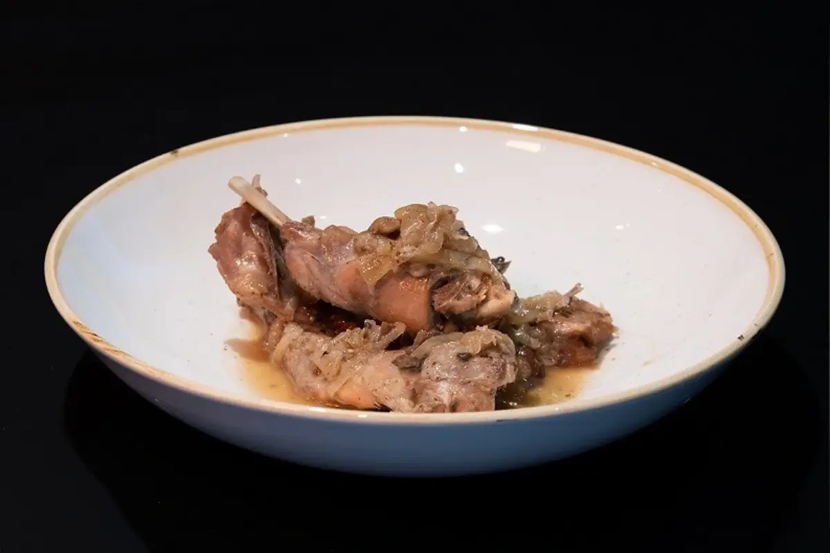 Coniglio alla cacciatora Oltre il negozio di quartiere: a Roma Carne e Bottega