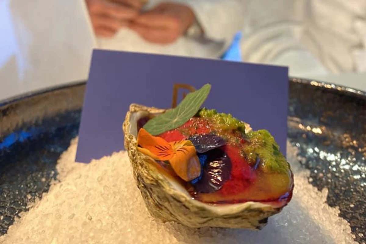 L'Ostrica con Gazpacho al lampone I vini di Borgogna incontrano la Sicilia. E in tavola? I piatti di Natale Di Maria