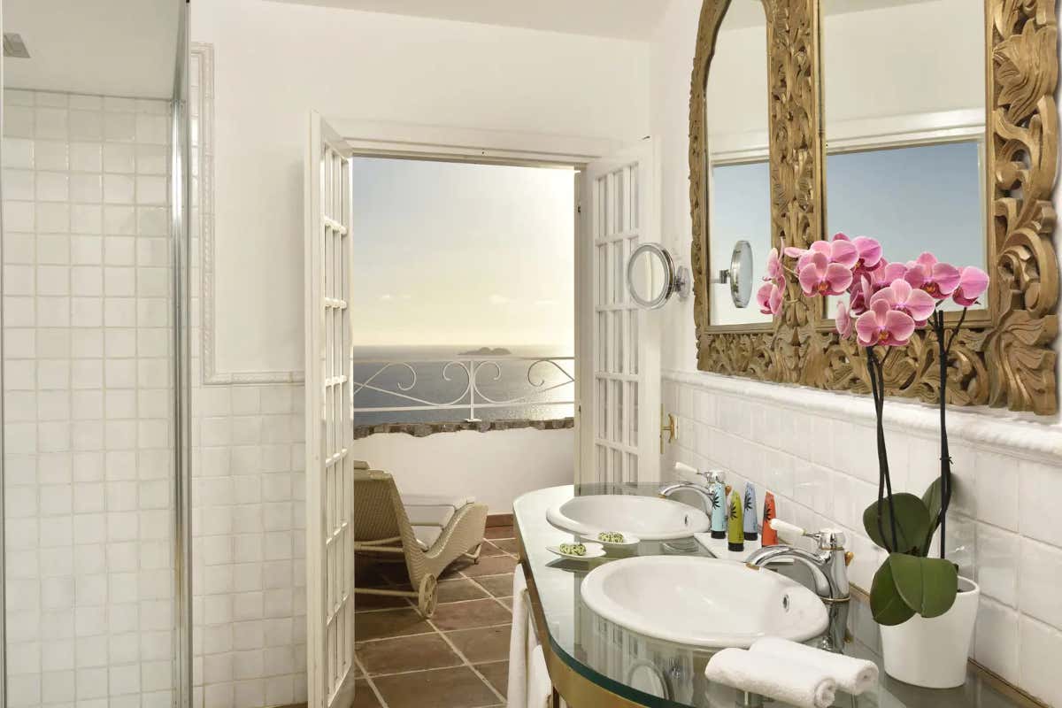 Bagno lussuoso delle suite del Piccolo Sant'Andrea