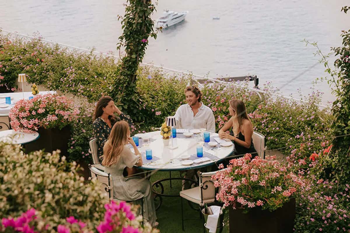 L'affaccio sul mare di Positano del ristorante Pietra Piana all'interno del Piccolo Sant'Andrea