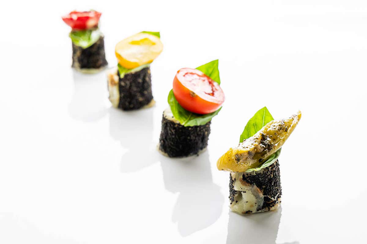 La pizza Margherita come non &egrave; mai stata servita nel nuovo menu de La Piedigrotta