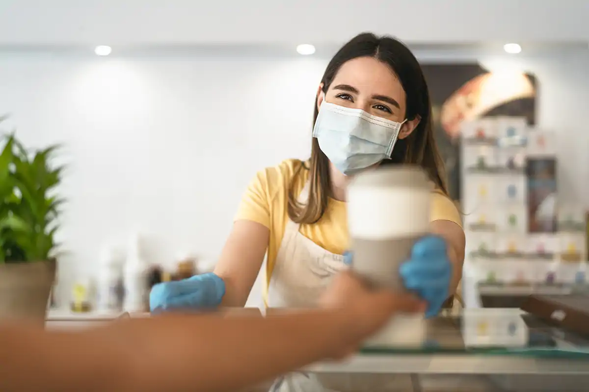 Soprattutto della filiera turistica e ricreativa si concentrano i rischi di chiusure di attivit&agrave;&nbsp; Sprint dei consumi ad aprile Ma ristoranti a rischio chiusura