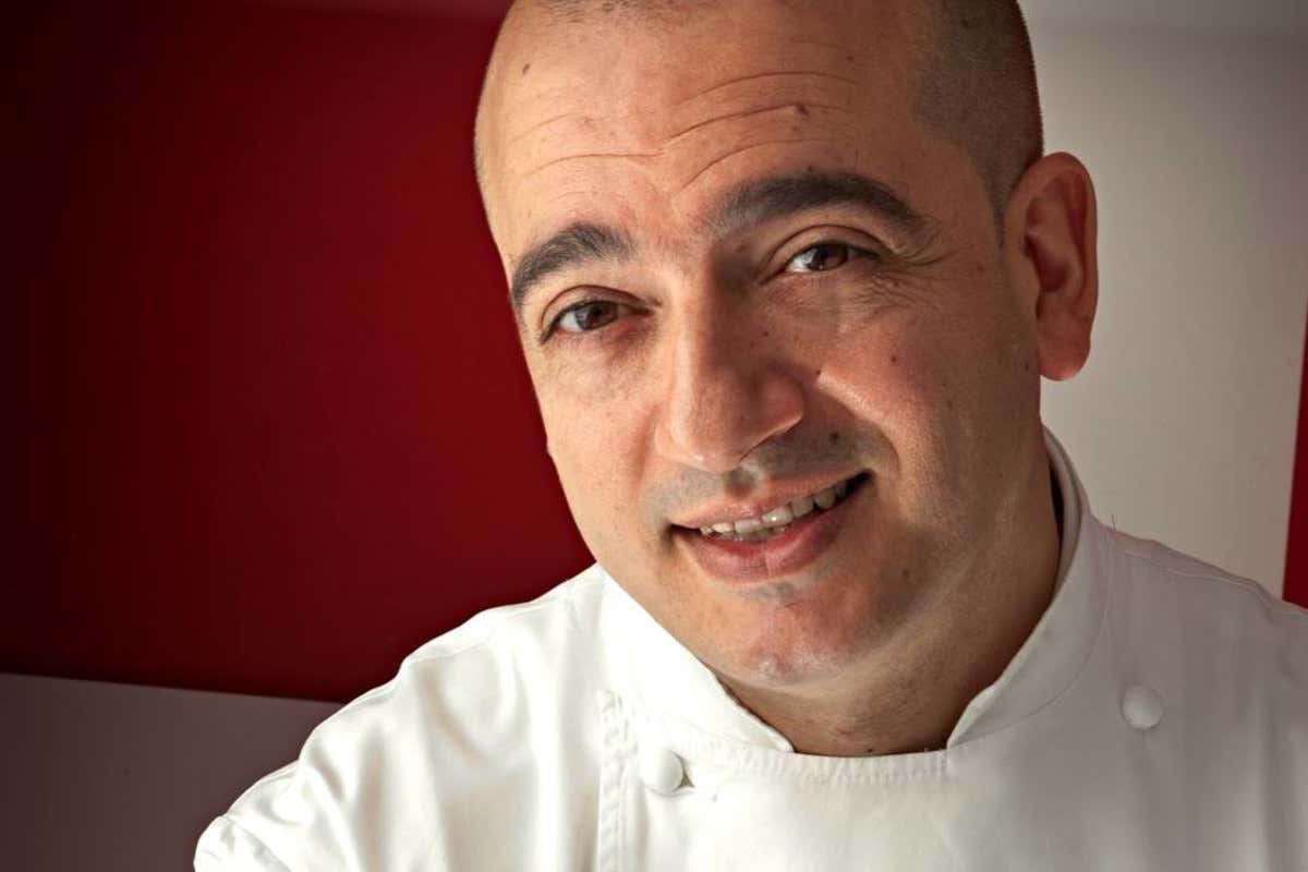 Cuttaia: «Nel 2025 niente emozioni da Instagram. La gente torna dove si cucina davvero» Cuttaia: «Nel 2025 niente emozioni da Instagram. La gente torna dove si cucina davvero»