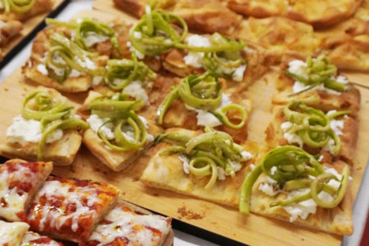 “Pinseria da Roberta” eletta miglior pinseria al mondo da 50 World Best Pinsa “Pinseria da Roberta” eletta miglior pinseria al mondo da 50 World Best Pinsa