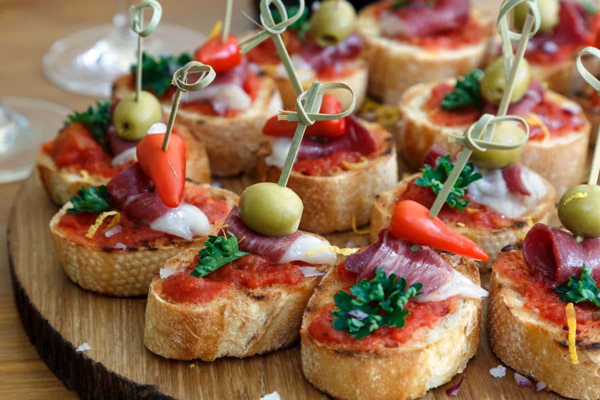 Alla scoperta dei sapori iberici: un tour gastronomico della Spagna Alla scoperta dei sapori iberici: un tour gastronomico della Spagna