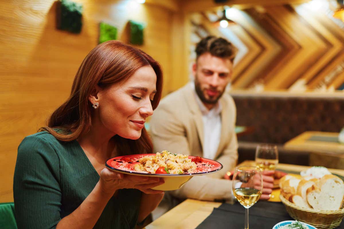 Analisi sensoriale: il viaggio invisibile che facciamo ogni volta a tavola Analisi sensoriale: il viaggio invisibile che facciamo ogni volta a tavola