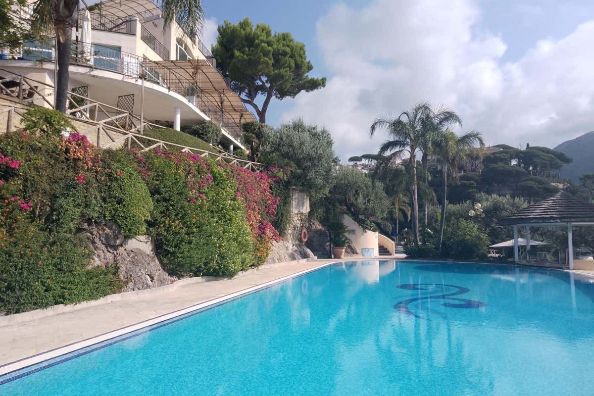 Lusso e romanticismo: ecco come è un matrimonio all'Hotel Raito Amalfi Coast