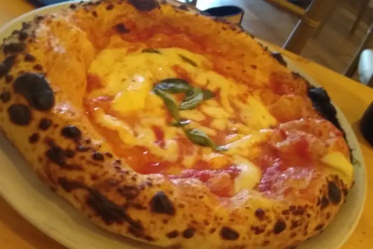 La vera pizza napoletana a Bergamo? Da Vasinik&ograve;