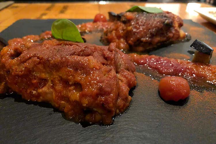 La Parmigiana di melanzane (La pizza a Milano Quella di Samuelli &egrave; biscottata)