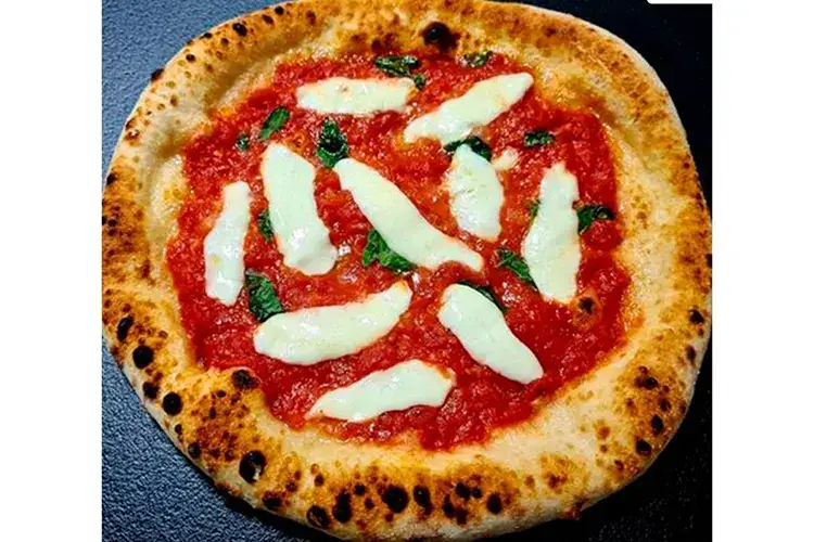 La pizza Margherita vincitrice La miglior pizza casalinga? Della polacca Agnieszka Eem