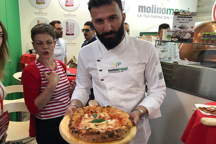 Marco Quintili (La pizza a canotto di Molino Magri ha conquistato i visitatori di TuttoPizza)