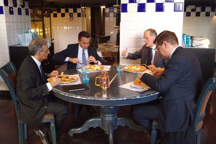 Luigi Di Maio con l'ambasciatore francese a Roma - Di Maio e l’ambasciatore francese a cena dopo la polemica sulla pizza
