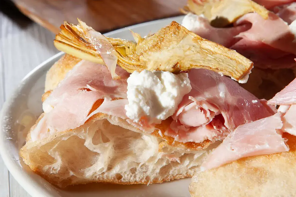 Fra rincari di energia e farine, lievita anche il prezzo della pizza
