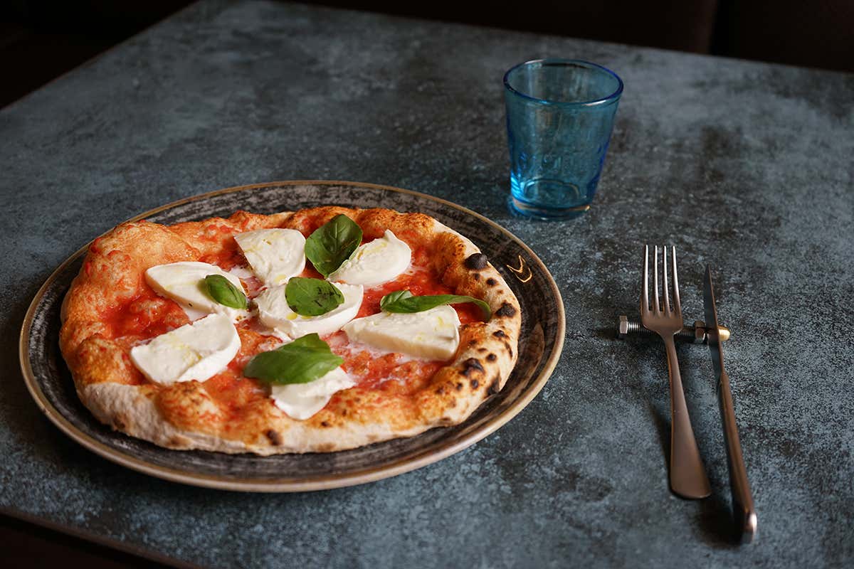 Anche per le pizze Il Gramsci segue il principio della stagionalità Il Gramsci di Torino cambia: nuovi piatti ispirati alle usanze regionali Anche per le pizze Il Gramsci segue il principio della stagionalità Il Gramsci di Torino cambia: nuovi piatti ispirati alle usanze regionali