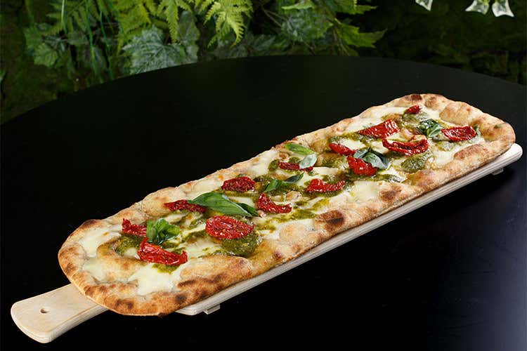La pizza in pala - I nuovi locali di Johnny Take Uè Non solo pizza in pala, anche pane La pizza in pala - I nuovi locali di Johnny Take Uè Non solo pizza in pala, anche pane