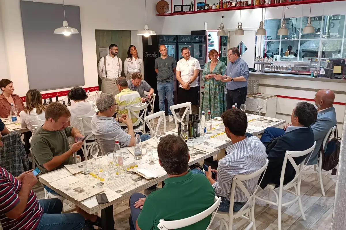 L'incontro da Martucci Caserta, l'olio c'&egrave; ed &egrave; buono ma serve formazione per venderlo meglio