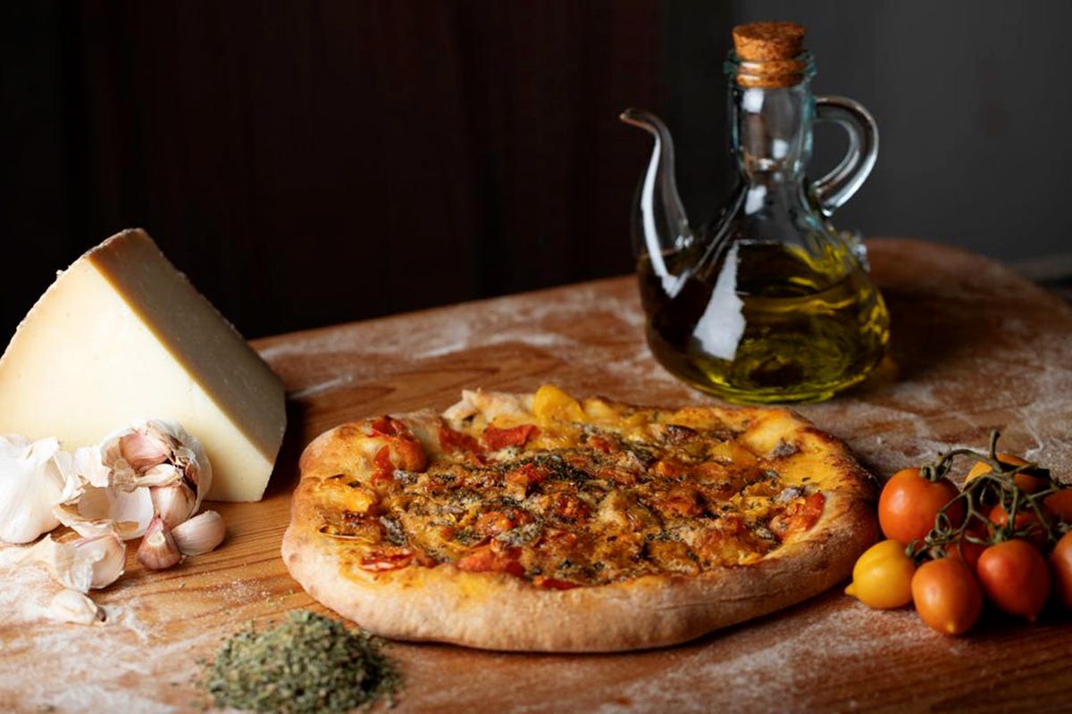 Pizza Siciliana acciughe e capperi: un connubio perfetto