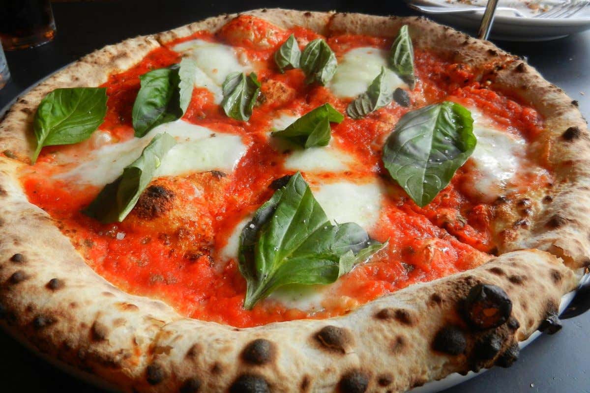 Pizza meno cara in Europa: si riduce l'inflazione nel 2023