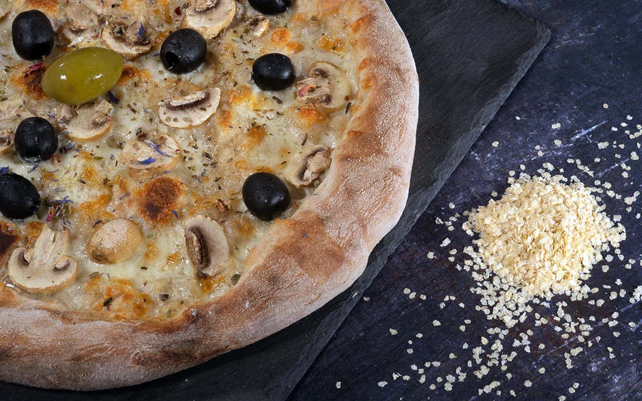 Pizza contemporanea con Germe di Grano Vitale: ricetta professionale e lunga maturazione