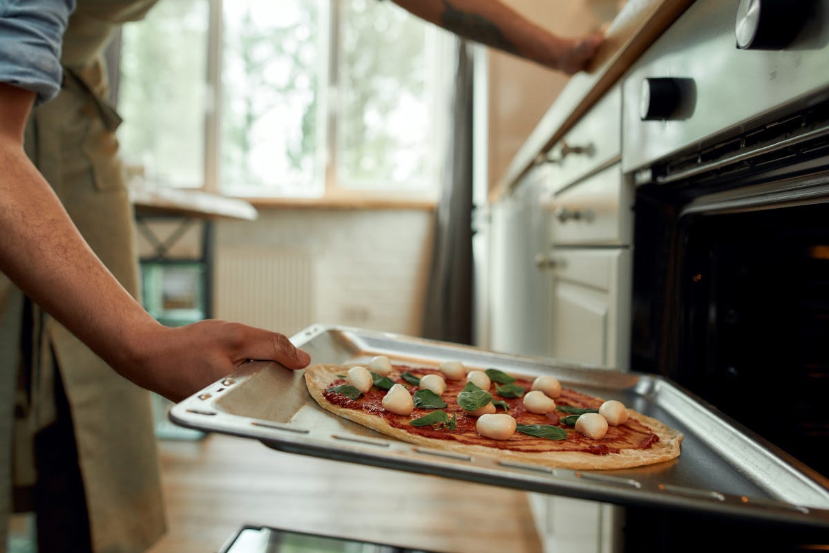 Il prezzo della pizza fatta in casa è aumentato del 30% Il prezzo della pizza fatta in casa è salito 25 volte più dell'inflazione. Perché?