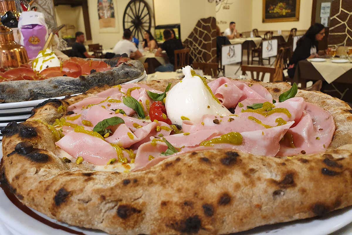 Il pizzaiolo Vincenzo Fotia ha scelto l&rsquo;alta qualit&agrave; delle farine Caputo