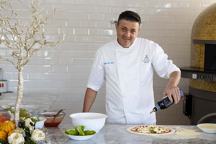 Claudio De Siena - Il pizzaiolo De Siena riaprirà puntando sul lavoro dei contadini Claudio De Siena - Il pizzaiolo De Siena riaprirà puntando sul lavoro dei contadini
