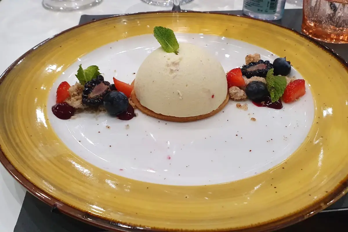 Il matrimonio d'amorosi sensi tra la pizza napoletana e il vino trentino