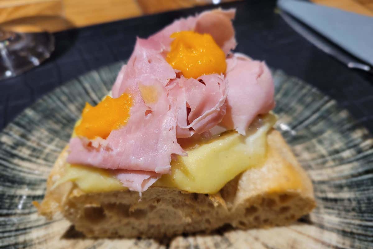 Pizza napoletana a regola d'arte: proviamo quella di Ciro Savarese Pizza napoletana a regola d'arte: proviamo quella di Ciro Savarese