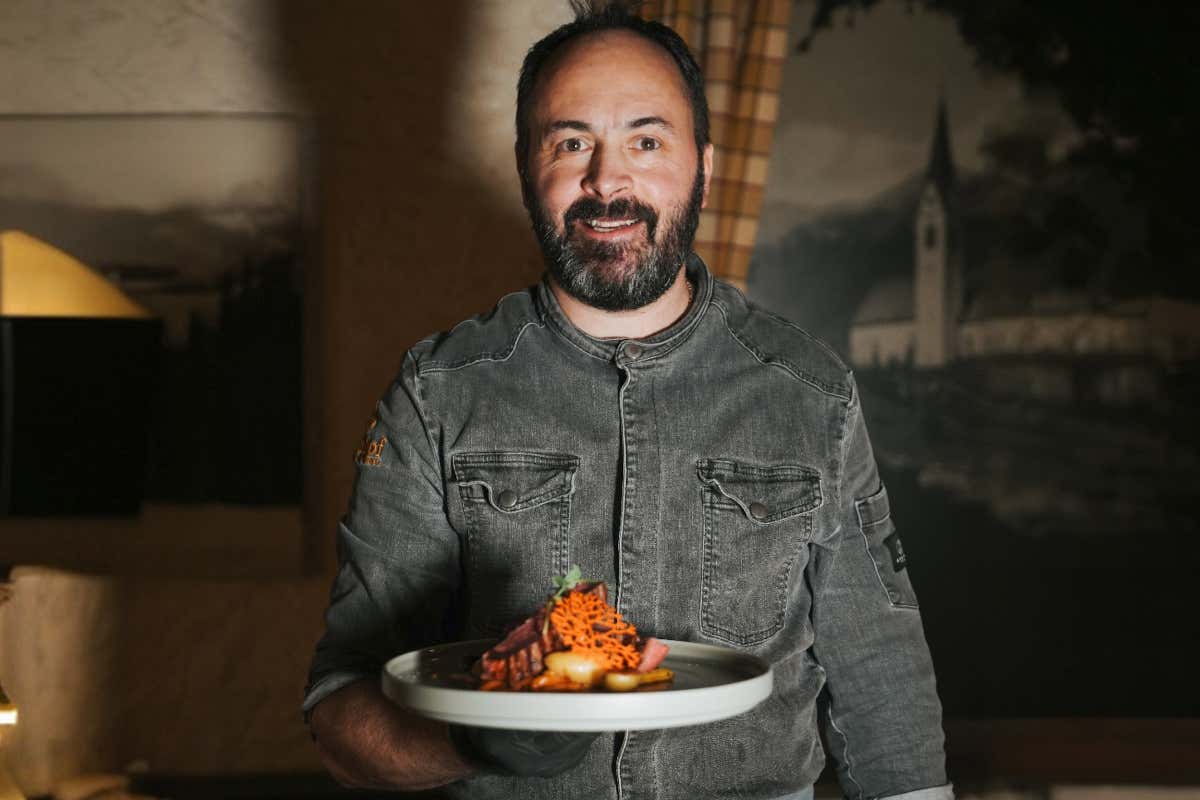 Benessere tra le Alpi: l'hotel dove vivere l’autunno tra Sky Pool, saune e natura Benessere tra le Alpi: l'hotel dove vivere l’autunno tra Sky Pool, saune e natura