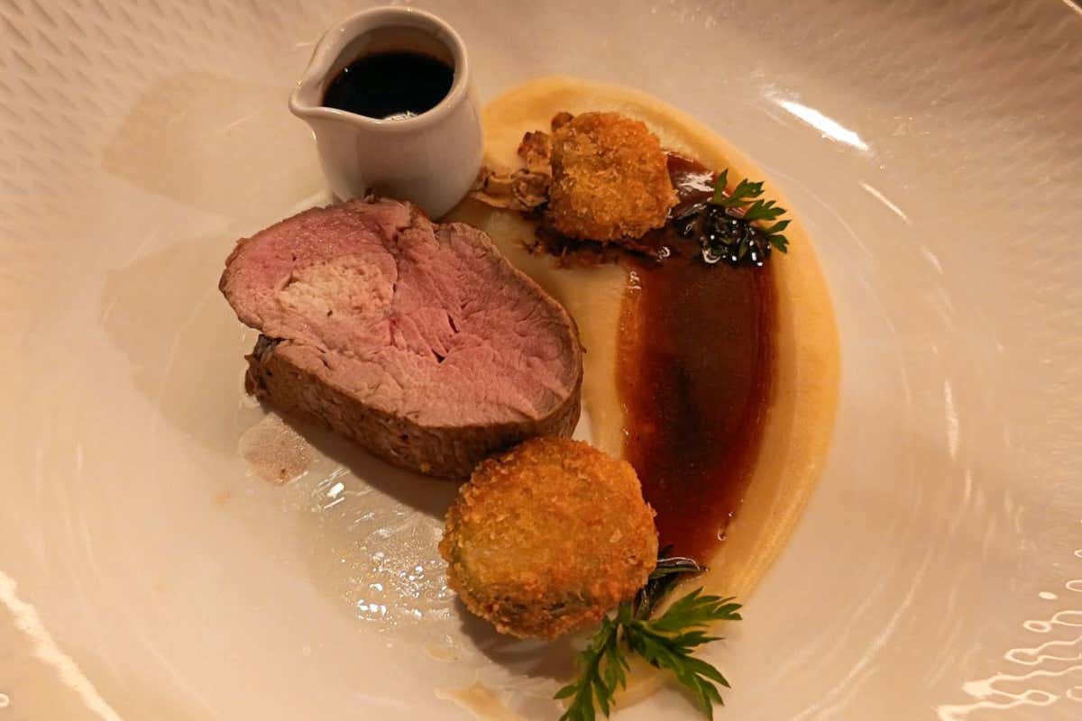 Benessere tra le Alpi: l'hotel dove vivere l’autunno tra Sky Pool, saune e natura