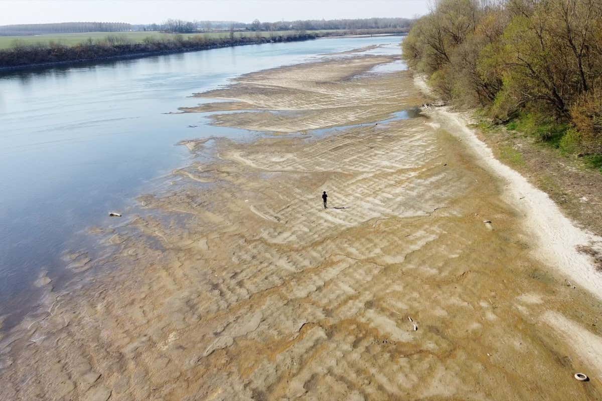 Il livello idrometrico del fiume Po al Ponte della Becca &egrave; a -3,1 metri Coldiretti il 2022 l'anno pi&ugrave; bollente dal 1800: danni per 6 miliardi di euro